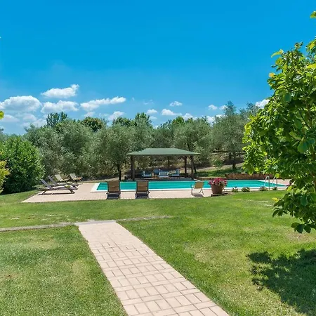 Villa Montepietraia E San Martino 18, Emma Sutri