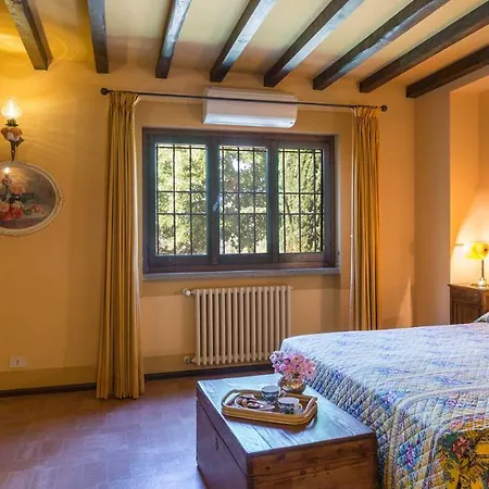 Villa Montepietraia E San Martino 18, Emma