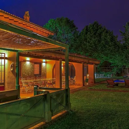 Montepietraia E San Martino 18, Emma Villa